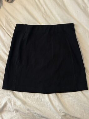 Kotn Women's Cozy Mini Skirt